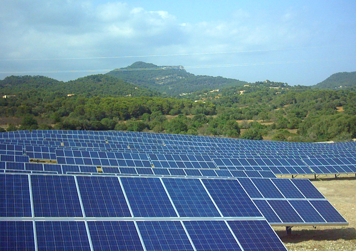 foto noticia BayWa r.e. completa la venta de su parque solar de Archidona en Málaga, en la primera inversión de Encavis en España.